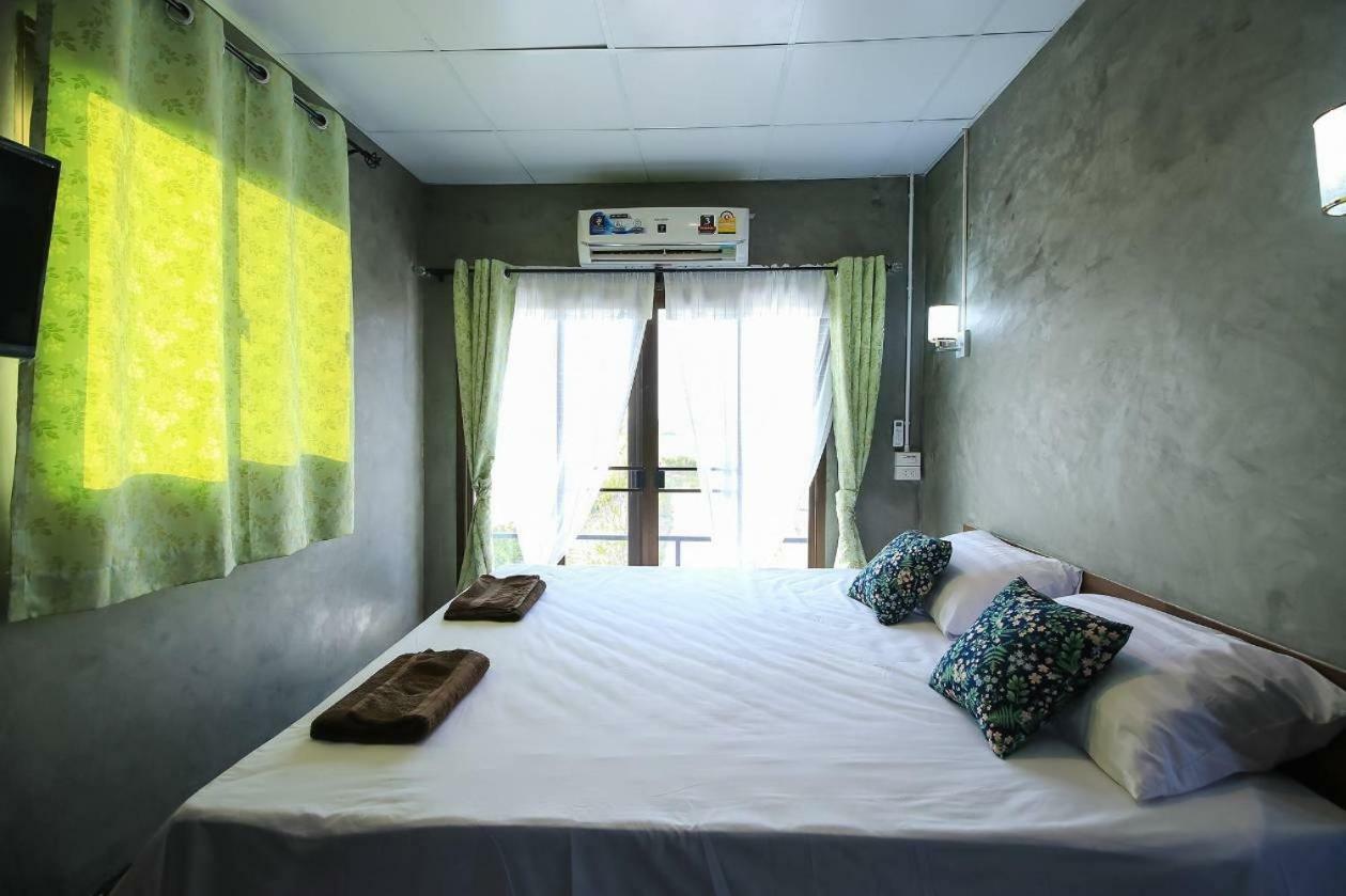 Falik Farm Stay Phra Nakhon Si Ayutthaya Exterior foto