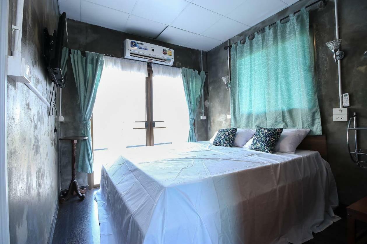 Falik Farm Stay Phra Nakhon Si Ayutthaya Exterior foto